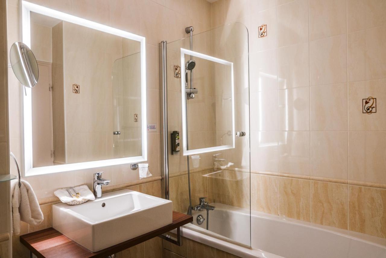 La Boisse Logis Hotel Le Petit Casset מראה חיצוני תמונה