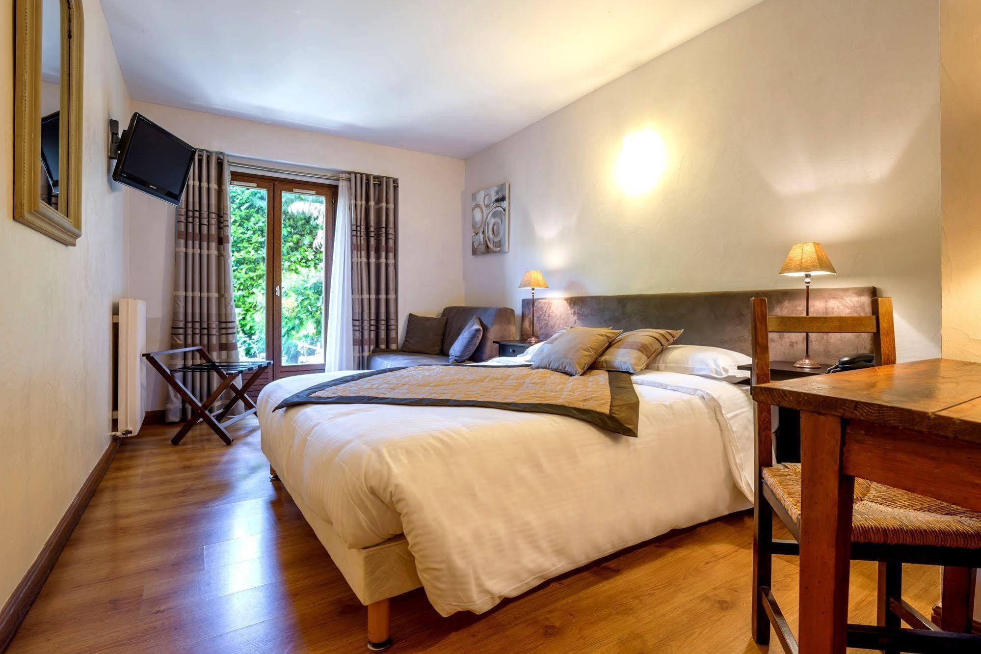 La Boisse Logis Hotel Le Petit Casset מראה חיצוני תמונה